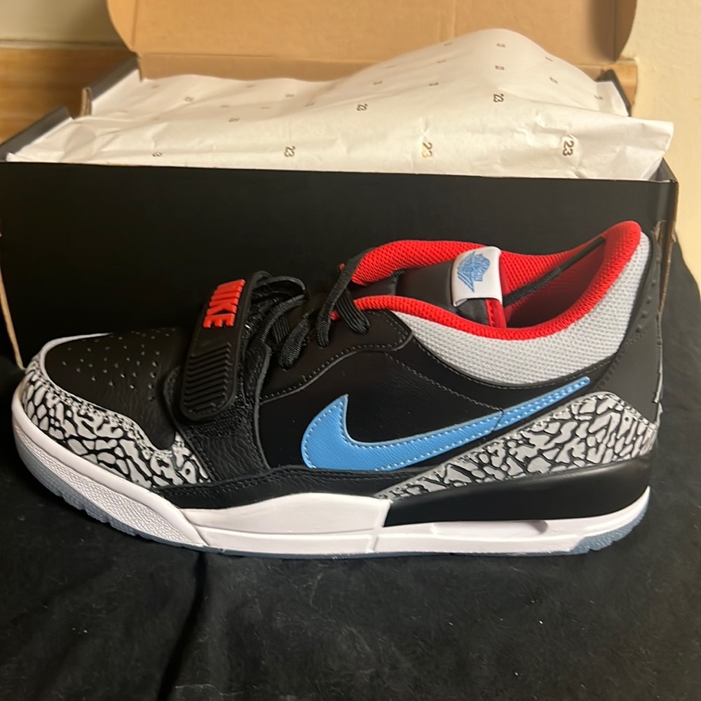Jordan Legacy 213 Low